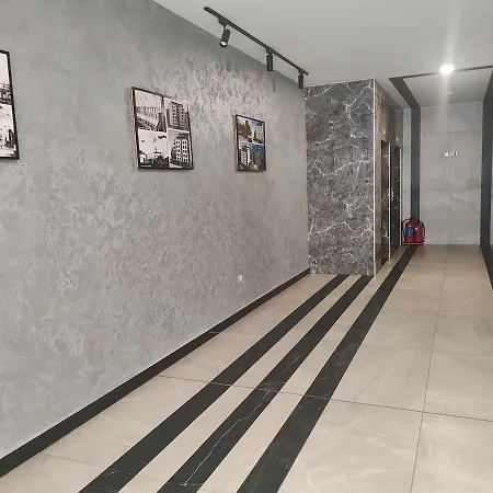 Infinity Free Private Parking Апартамент